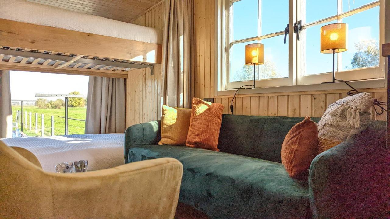 Crash'Nstay - N° 9 Sprang Extérieur photo